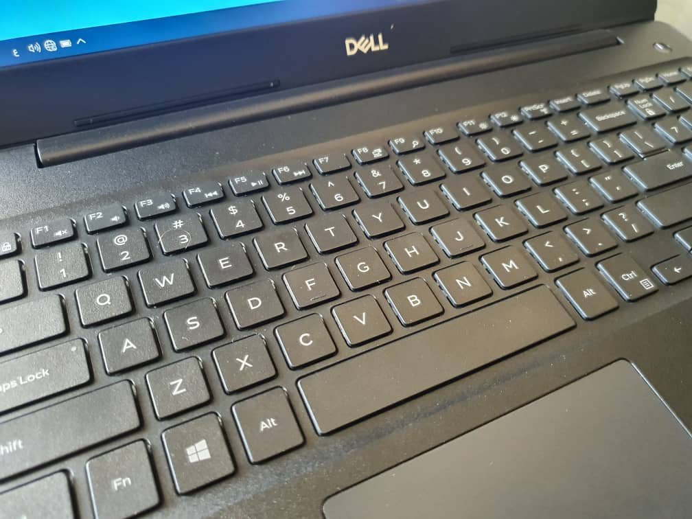 Dell Latitude 3590