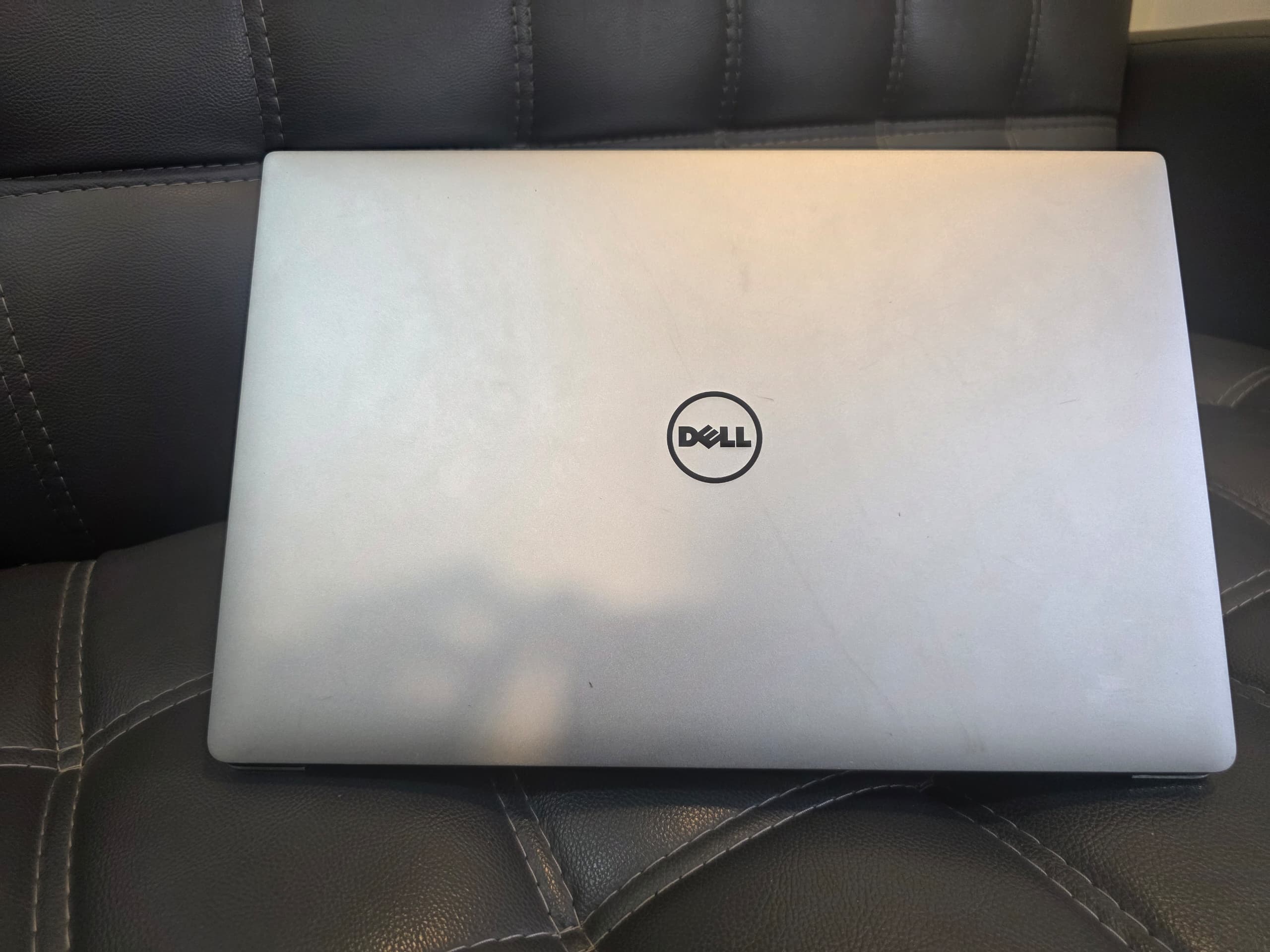 Dell XPS 15 9570