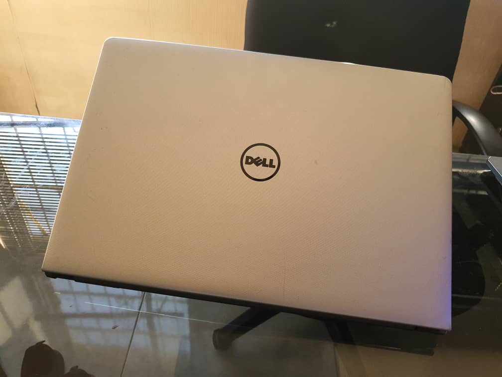 Dell inspiron 5559