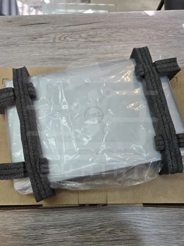 Dell Precision 3561