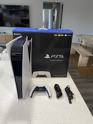ps5 new slim Digital 1000gb مع قبضة اورجينال وبكج العاب