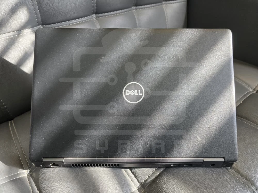 Dell precision 3520